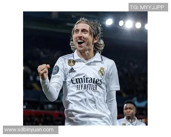 皇家马德里荣耀历程揭秘:从白衣军团到全球足球巨星摇篮 皇家马德里荣耀历程揭秘:从白衣军团到全球足球巨星摇篮