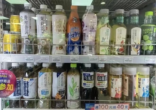 885566威尼斯卖疯了！丢弃适口可乐的年青人正对“史上最难喝的饮料”上头(图2)