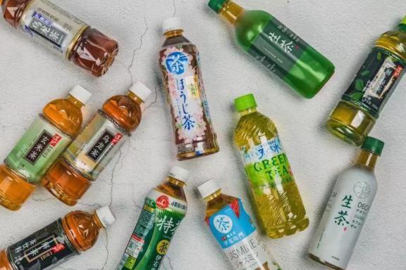 885566威尼斯卖疯了！丢弃适口可乐的年青人正对“史上最难喝的饮料”上头(图4)